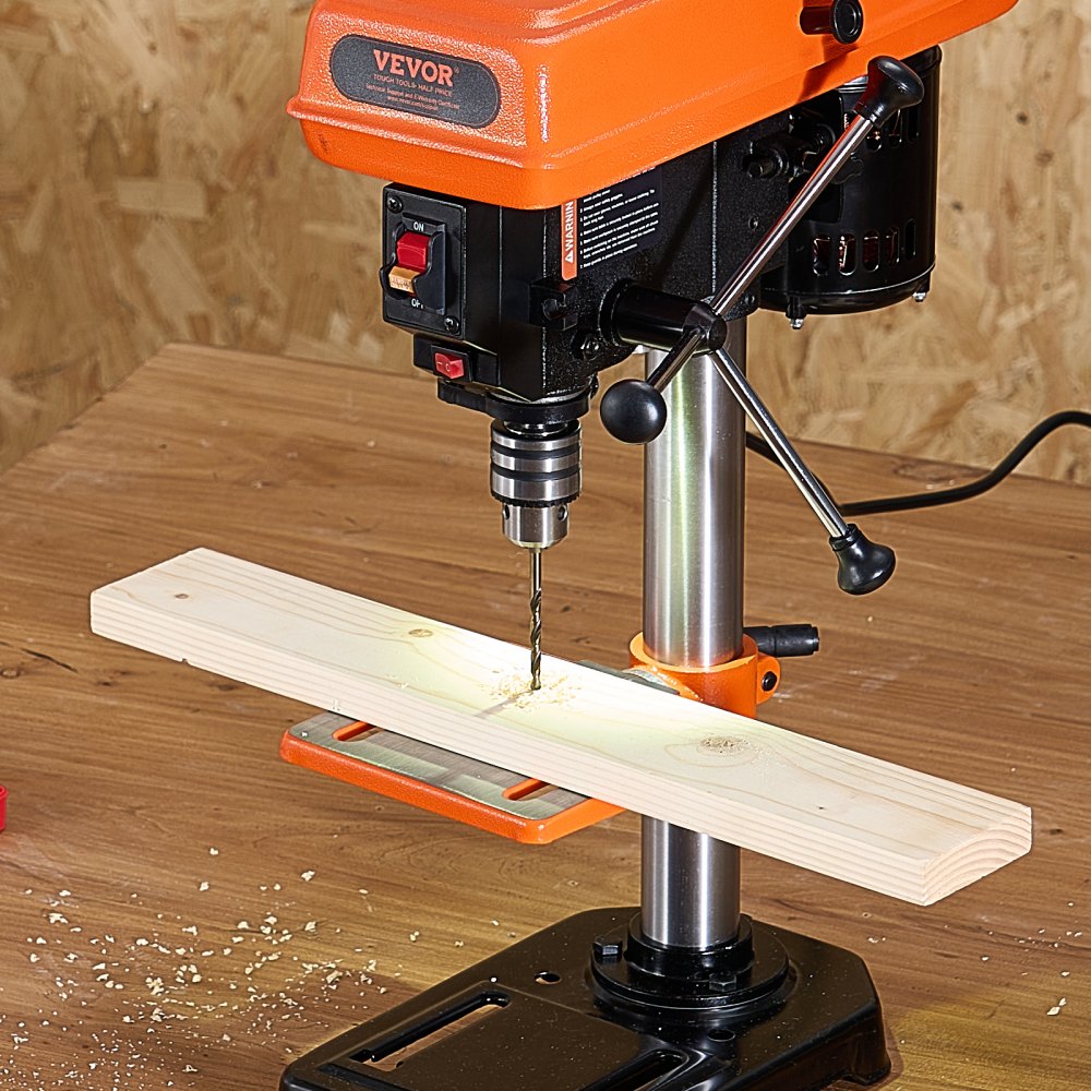 VEVOR 203mm tafelboormachine, 500W inductiemotor, tafelboormachine met 550/950/1450/1950/2500 tpm regelbare snelheid, 0-45° kantelbare werktafel, LED-werklamp, voor hout en metaal