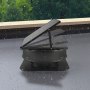 VEVOR Zonne-aangedreven ventilator, 50W zonne-dakventilator met thermostaat, afstandsbediening, luchtstroom van 84950 l/min, ingebouwde rookmelder met automatische uitschakeling voor koeling en ontvochtiging