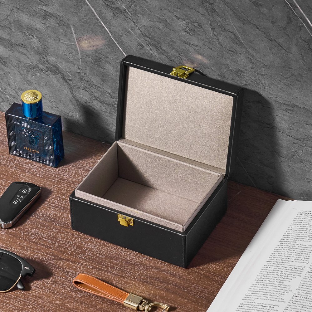 VEVOR Faraday Box, PU Leather Signal Blocking Holde, Keyless Fob Protector Shielding for WiFi, RFID, GPS, Bluetooth & 5G, Anti-Theft Box and Anti-Hacking Case Blocker, Black(5.9 x 4.5 x 2.9")