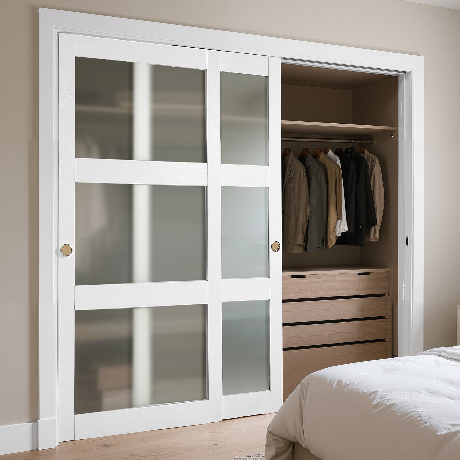 VEVOR Schuifdeur 1829 mm x 2032 mm (passende openingsmaat), gematteerde glazen bypass-schuifdeuren met bevestigingsset, massief hout en MDF-plaat met waterdicht PVC-oppervlak voor kasten, wit