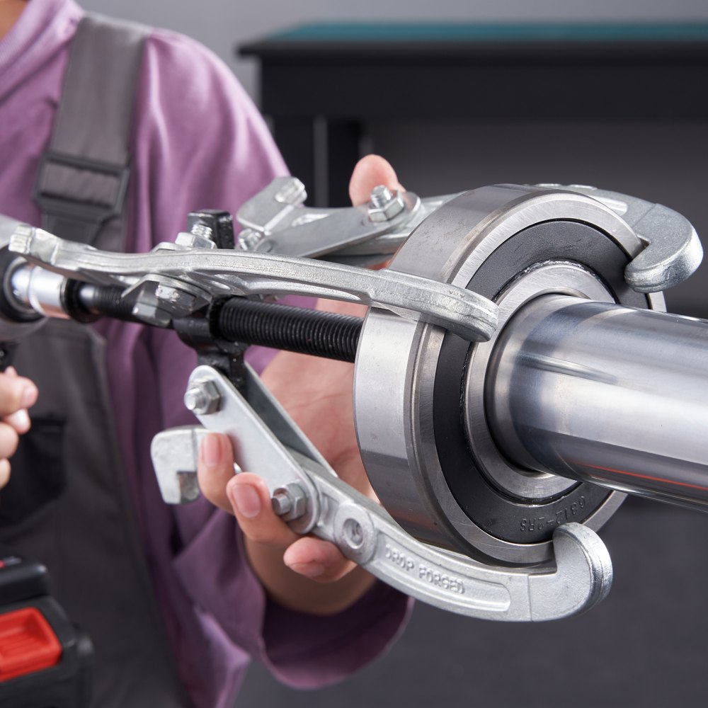 VEVOR Gear Puller Set, 3" 4" 6" 8" Puller Kit, 3 Jaw Gear Bearing Flywheel Pulley Removal Tool, 2 or 3 Reversible Jaws Wheel Puller, Vertically and Horizontally, External and Internal, 4-Piece