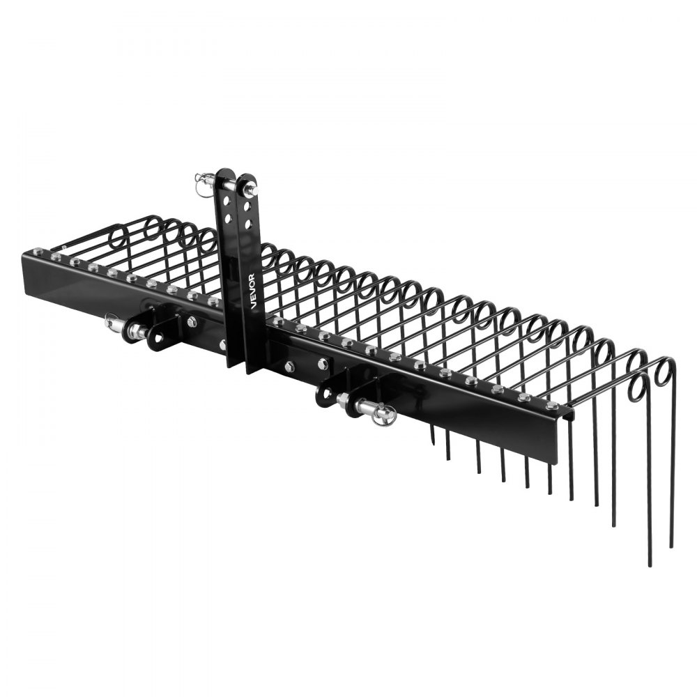 VEVOR gazonmaaierhark 150 cm, gazoneg met 26 veertanden, gazonbeluchter voor tractoren categorie 1, verticuteermachine met driepuntsophanging, tractoropzetstuk voor bladeren en dennennaalden