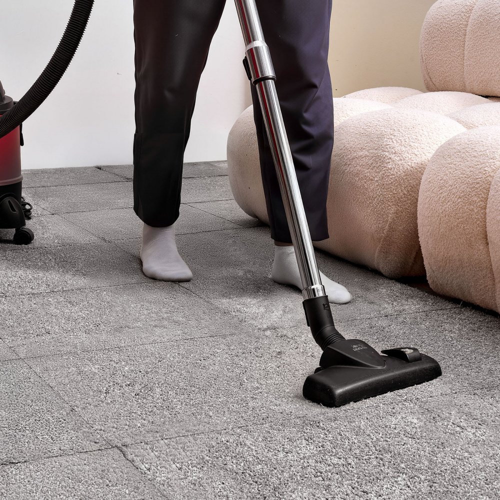 VEVOR tapijttegels 457,2 x 457,2 x 12 mm, verpakking van 10 stuks, zelfklevende tapijtbedekking 2 m², tapijtvloer, eenvoudige doe-het-zelf vervanging voor woonkamer en kantoor, donkerbruin