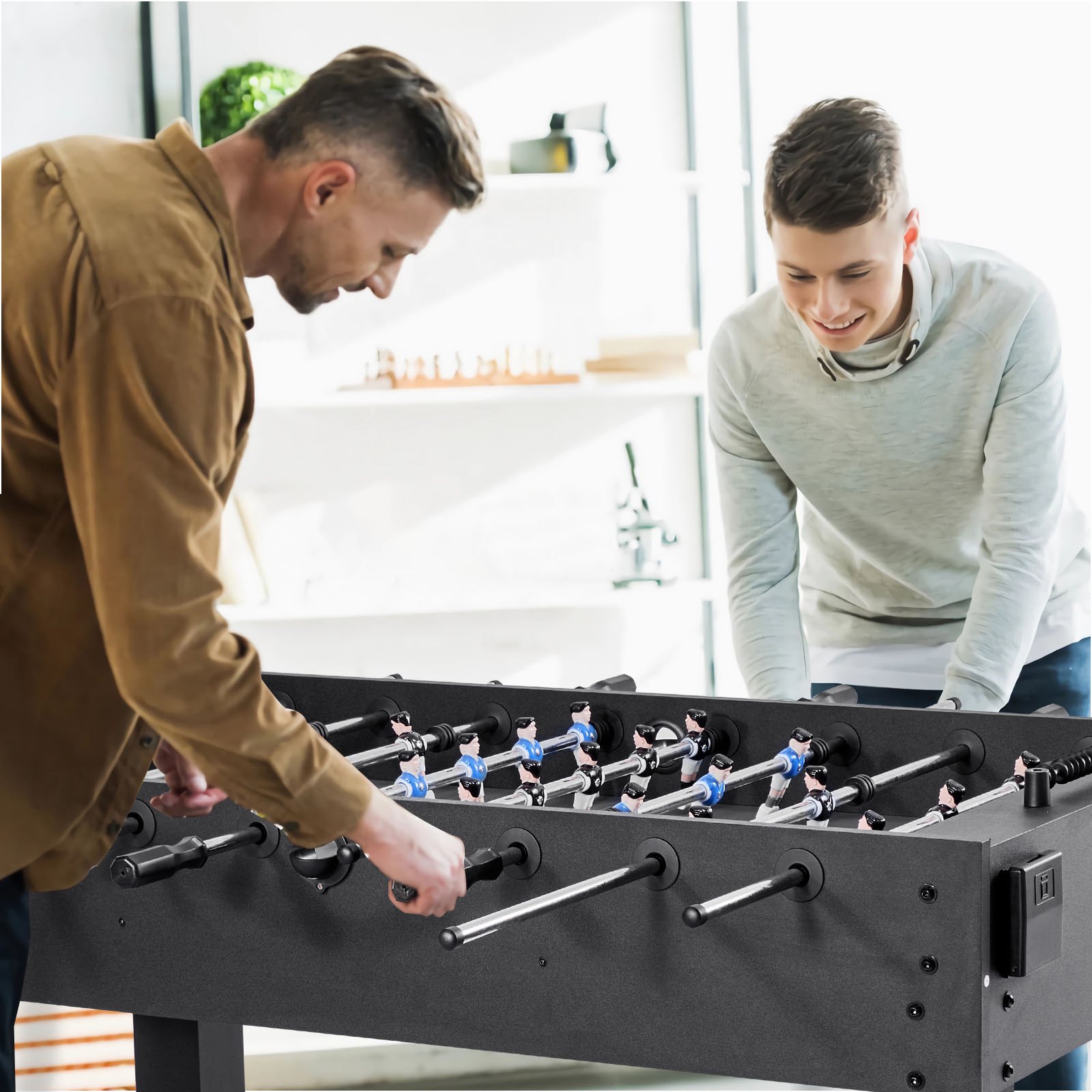 VEVOR Tafelvoetbaltafel van standaardformaat (1372 x 737 x 878 mm), indoor tafelvoetbaltafel voor thuis, gezin en speelkamer, duurzame set, inclusief 4 ballen, scoreteller en 2 bekerhouders.
