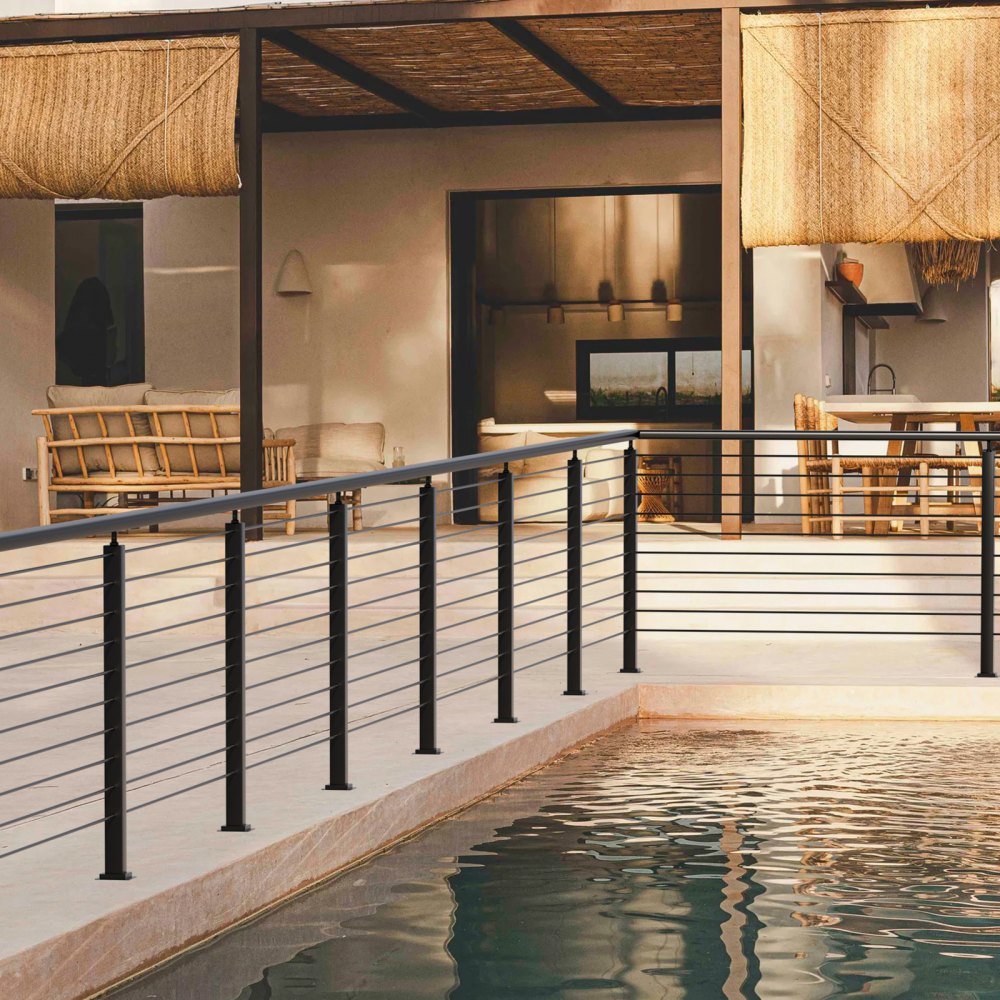 Słupki balustrad VEVOR 4 szt. 91x2,54x5cm z poziomymi otworami