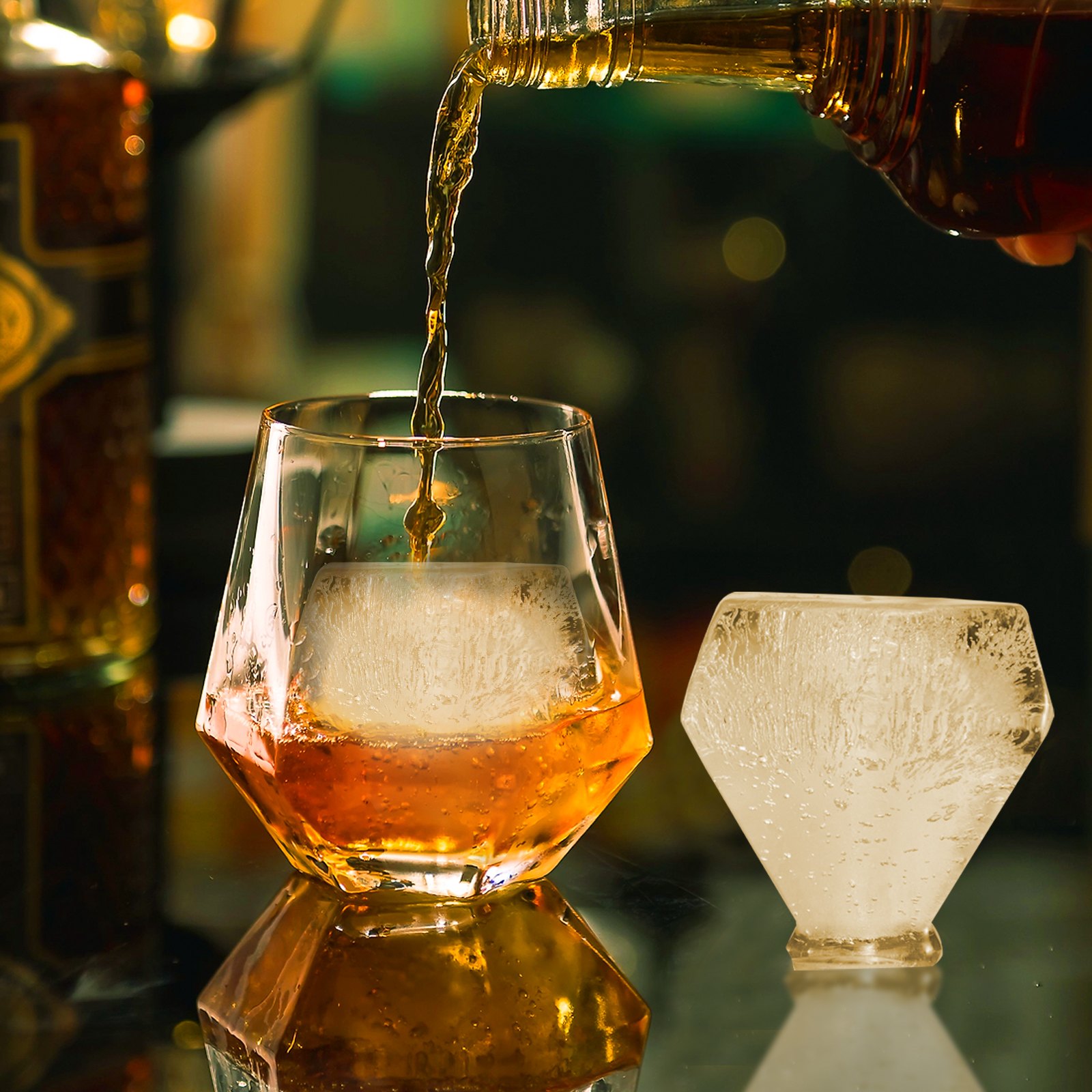 Zestaw do robienia kulek lodowych VEVOR Ice Press 65 mm Forma do robienia kulek lodowych z aluminium lotniczego ze szczypcami i tacką ociekową, diamentowa maszyna do robienia kulek lodowych do whisky, koktajli, burbonów i szkockiej whisky na przyjęciach i wakacjach