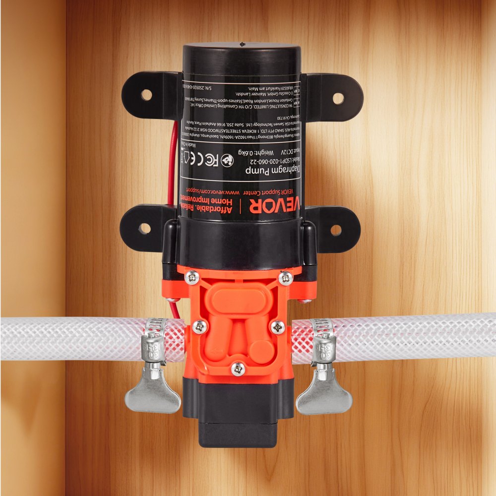 VEVOR Pompa membranowa, 12 V DC, 4,5 l/min, samozasysająca pompa wodna z membraną 2-komorową, z 2 zaciskami wężowymi, maks. ciśnienie 5,5 bara, cicha praca, do kamperów, przyczep kempingowych, łodzi, nawadniania ogrodów