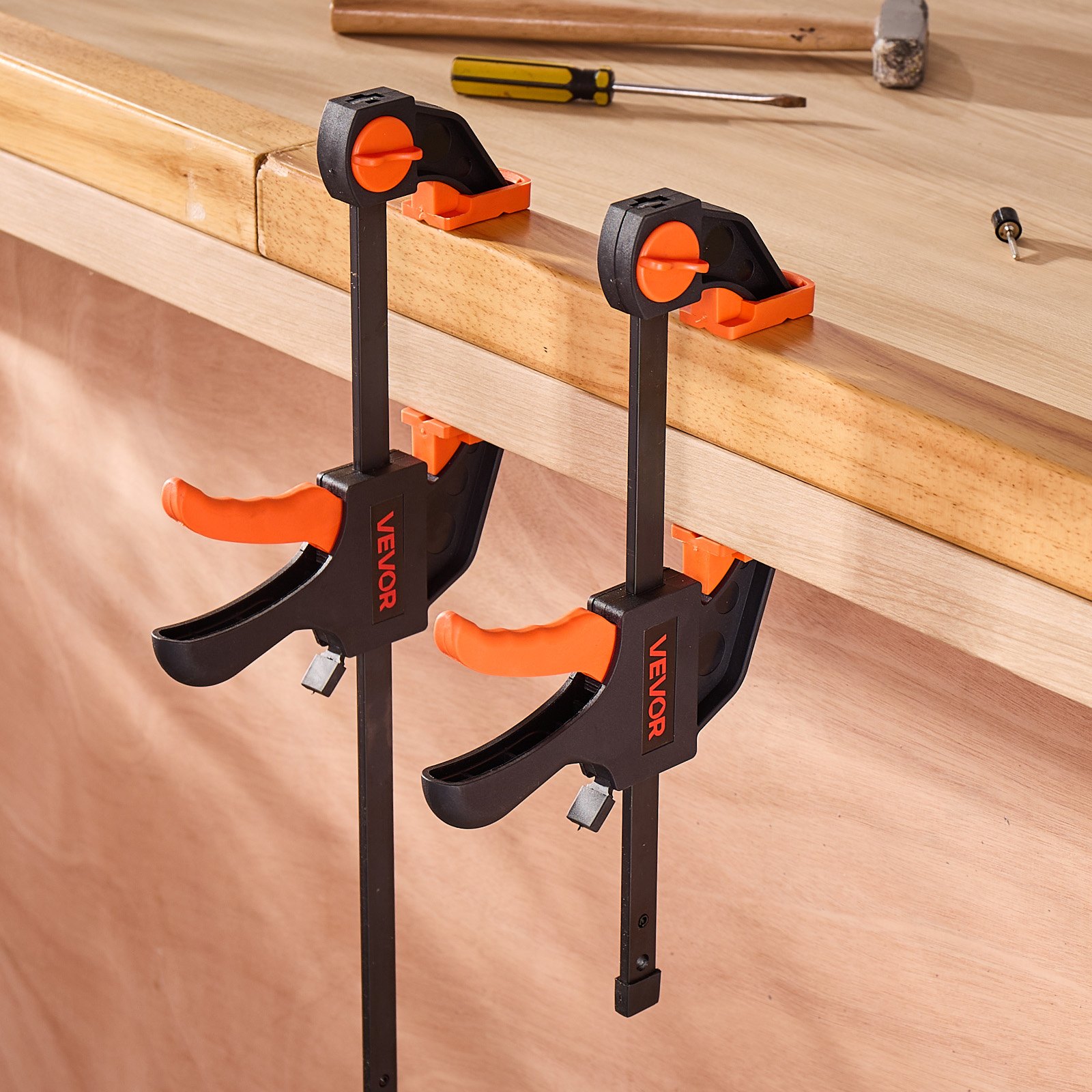 Zaciski stolarskie VEVOR, zestaw 4 szt. (rozstaw 12" / 6"), zacisk F Quick-Grip o nośności 70 kg, głębokość 70 mm, zaciski plastikowe i stalowe, obróbka metali