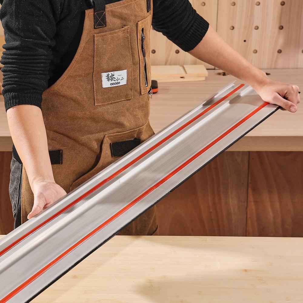 Prowadnica do piły zagłębiarskiej VEVOR, 700 x 180 mm, zestaw 4 prowadnic aluminiowych i 3 łączników, kompatybilny z piłami zagłębiarskimi Makita, Festool i WEN, do obróbki drewna