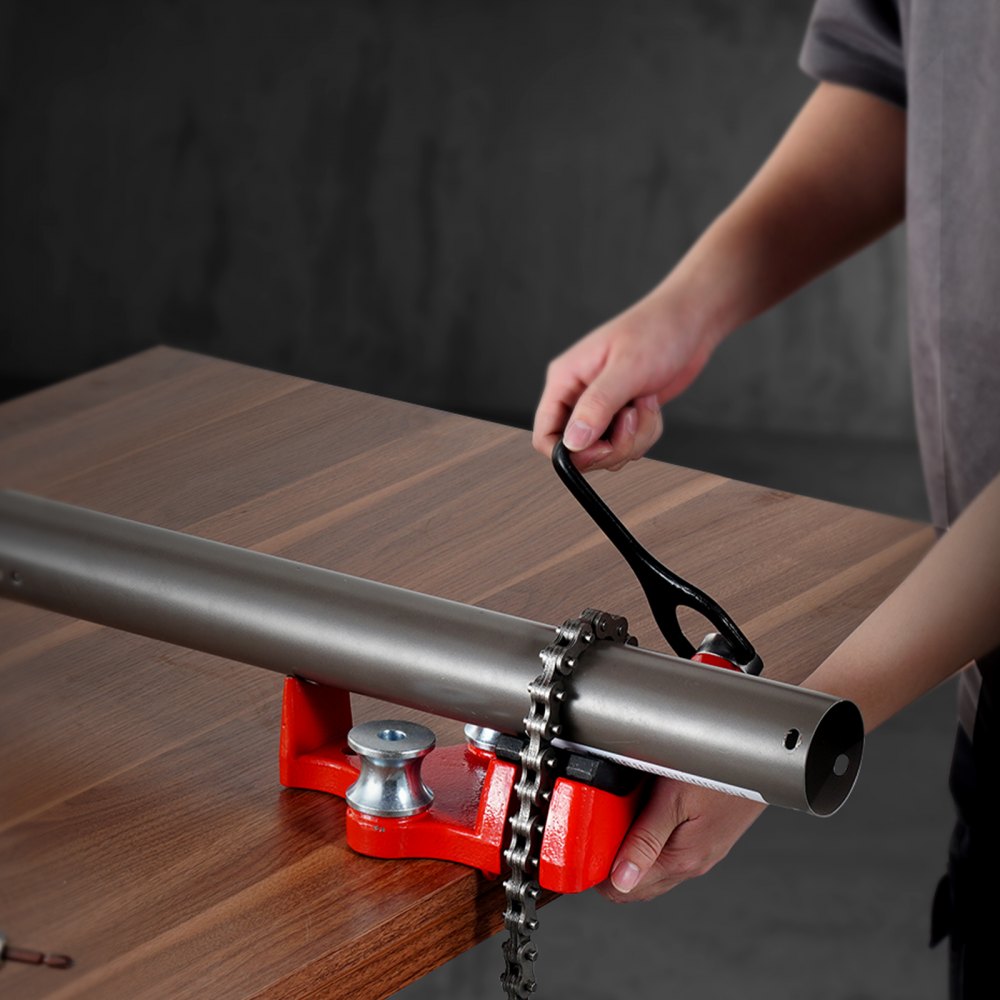 Imadło łańcuchowe do rur VEVOR, zakres rur 3,175–125 mm, łańcuch 660 mm i żeliwna podstawa, uchwyt płyty imadła do zaczepu przyczepy z regulowaną wysokością — pasuje do odbiornika 50 x 50 mm