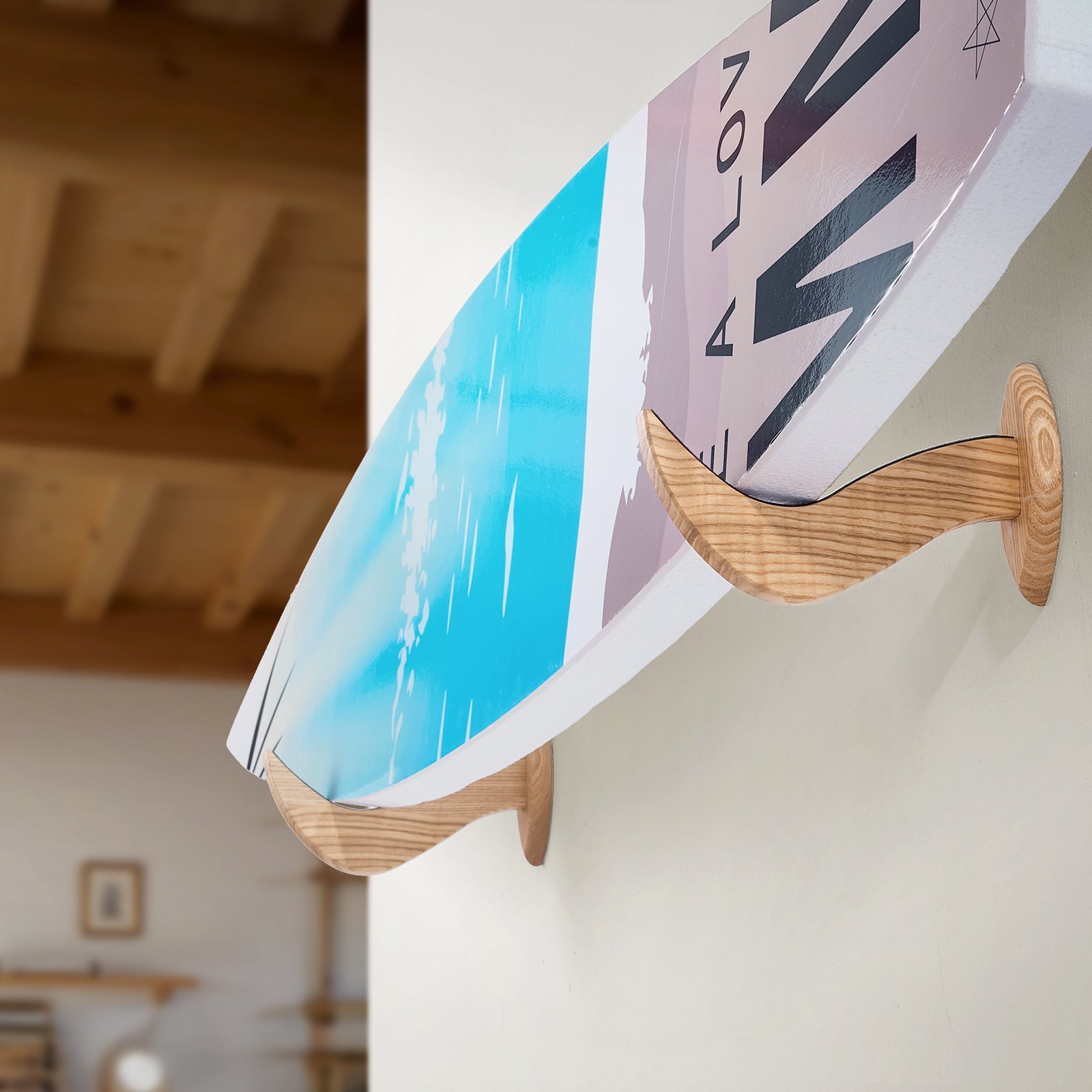 Wieszak ścienny na deskę surfingową VEVOR, poziomy, wykonany z drewna, do przechowywania i eksponowania, regulowany organizer do desek do kitesurfingu, krótkich desek, nart, snowboardów, wakeboardów