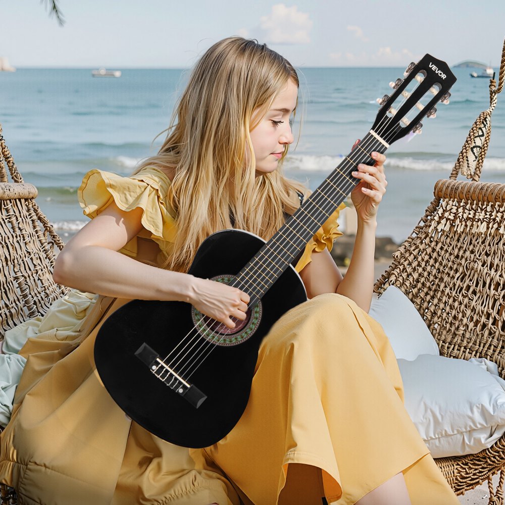 Gitara koncertowa VEVOR, 780 mm, drewniany zestaw startowy do gitary klasycznej dla początkujących, ze strunami nylonowymi, pokrowcem, paskiem, tunerem, dodatkowymi strunami, kostkami, kapodastrem, drewno lipowe, dla początkujących, kolor czarny
