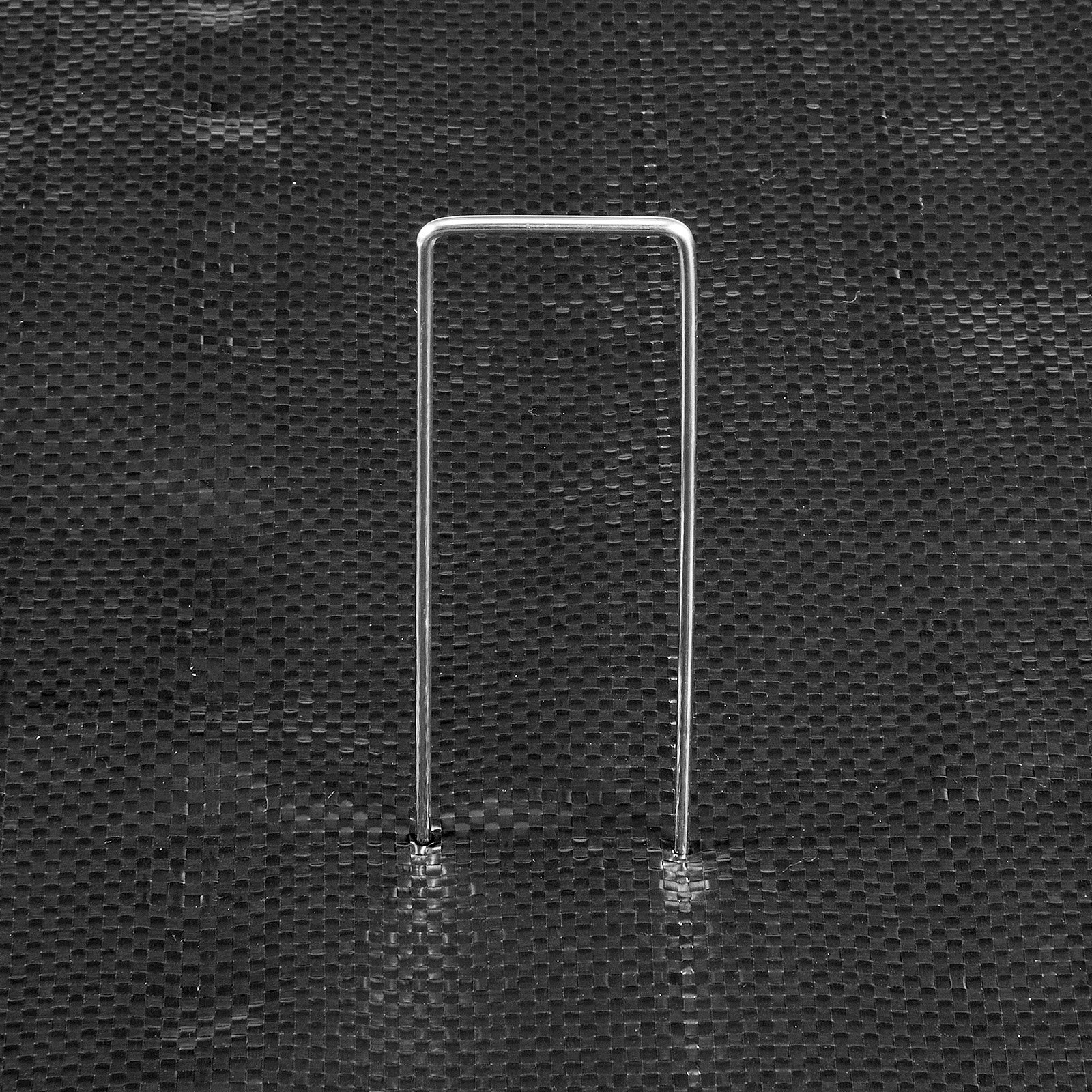 VEVOR Weed Barrier Fabric Heavy Duty, 0.9x30.5m 141.7g Landscape Fabric, Woven Weed Blocker Fabrics, Garden Fabrics Weeds Barrier, Weeds Control Ground Cover, Geotextile Webbing, Gardening Mat, Black