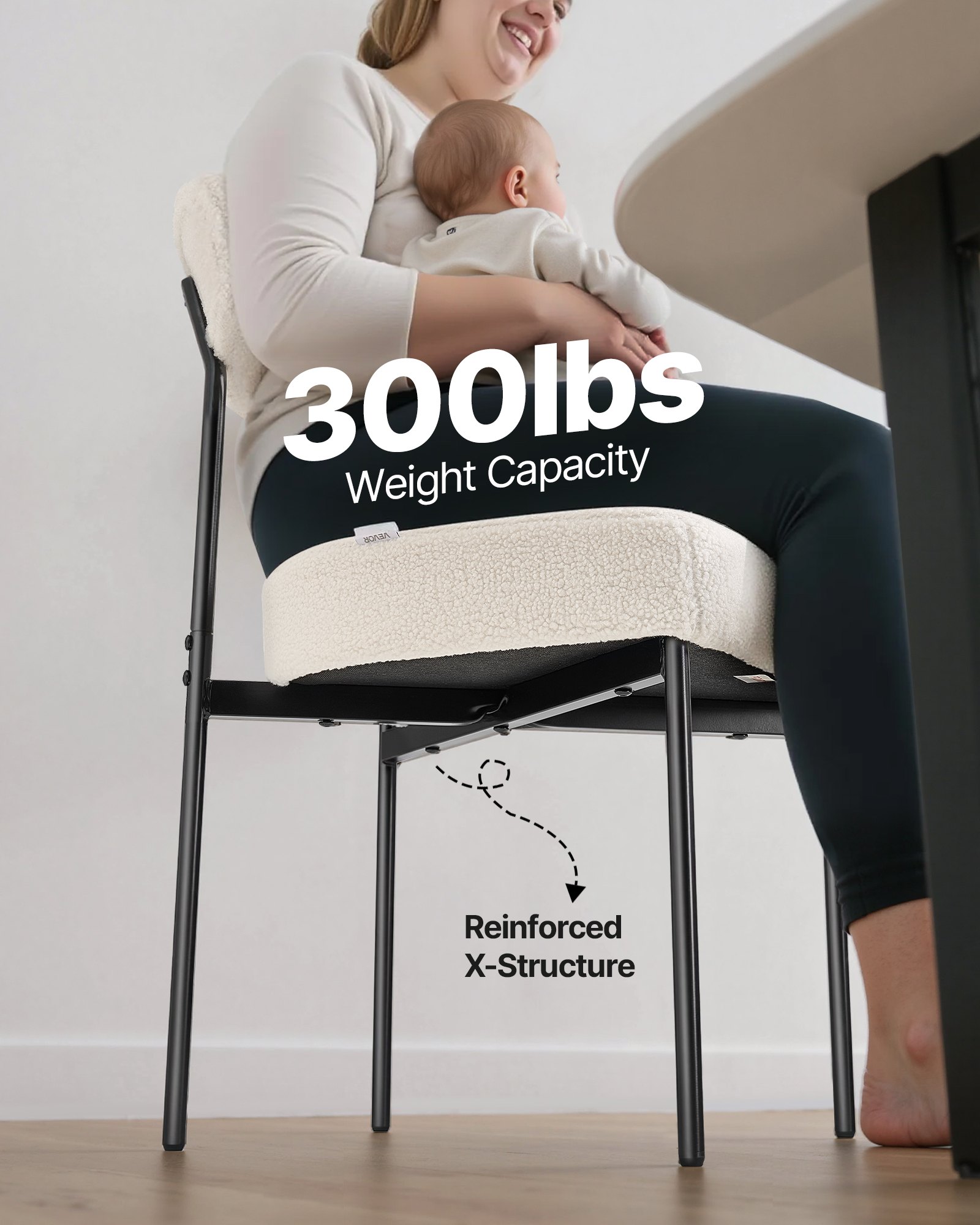 VEVOR Nowoczesne krzesło do jadalni (2 szt.) Krzesło boczne Sherpa (nośność 136 kg) do stołów jadalnych, krzesło kuchenne oszczędzające miejsce z zakrzywionym oparciem i czarnymi metalowymi nogami, białe, do kawiarni