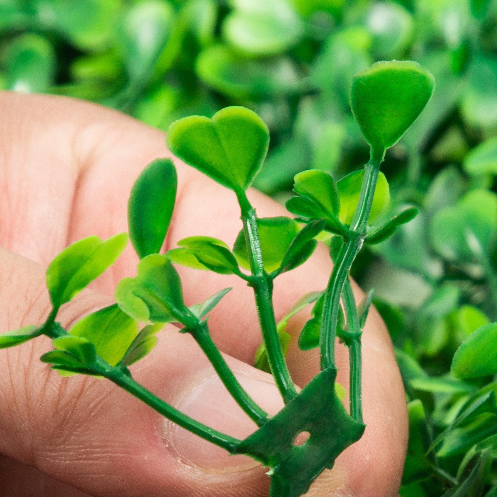 VEVOR Sztuczny żywopłot, 10 x 10 cali, 12 sztuk, mata z bukszpanu, ściana z trawy syntetycznej, żywopłot zapewniający prywatność, ochrona UV, do ogrodzeń ogrodowych wewnątrz i na zewnątrz, na podwórko