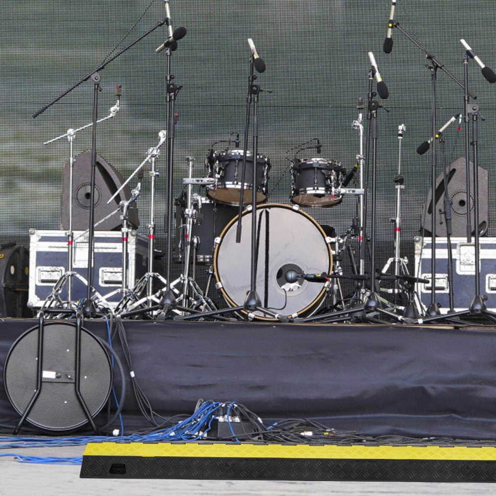 VEVOR zestaw 5 sztuk 2-kanałowa rampa ochronna do kabli mostek kablowy wykonany z TPU i TPR mostek na wąż 91,8 x 25 x 4,3 cm zabezpieczenie najazdowe 10000 kg (na oś) nośność rampa kablowa konstrukcja antypoślizgowa idealna do miejsc parkingowych