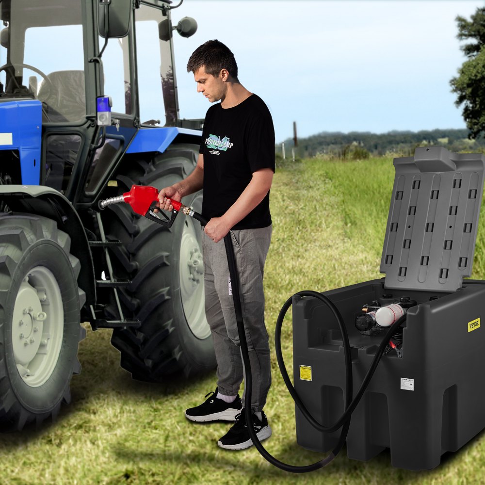 VEVOR przenośny zbiornik na olej napędowy 116 galonów, mobilny system paliwowy, czarna stacja tankowania oleju napędowego, zbiornik na olej napędowy 140 W, zbiornik transportowy 2600 obr./min, automatyczna pompa 12 V, zbiornik na benzynę z wężem 4 m do tankowania