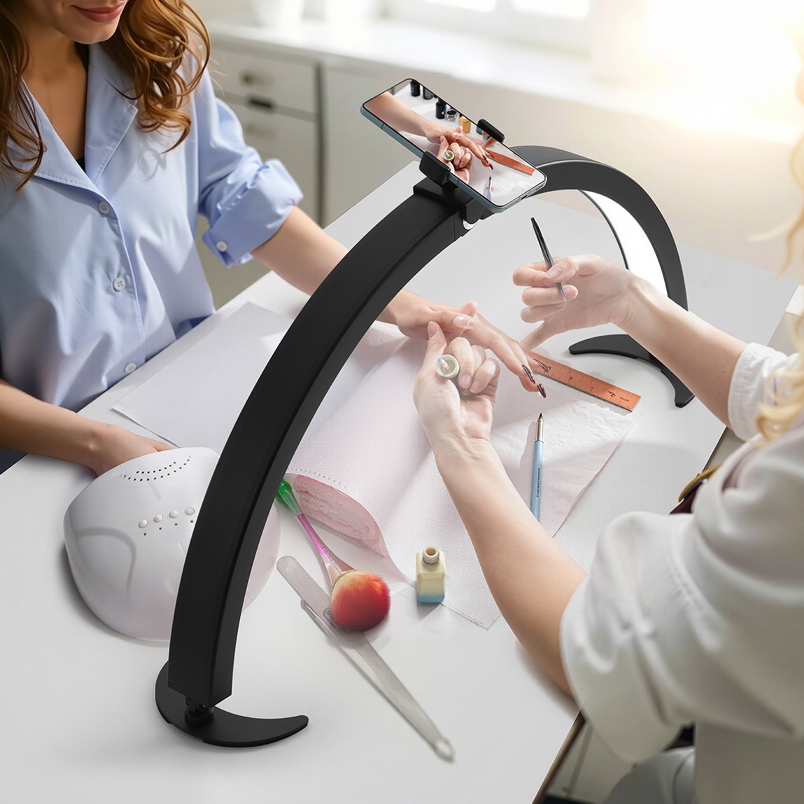 VEVOR Lampa biurkowa półksiężycowa do paznokci z uchwytem na telefon (40 W, 735 mm długości) Lampa do techniki paznokci, lampa stołowa do manicure z regulowaną jasnością, lampa stołowa LED do przedłużania rzęs