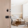 VEVOR front door handle and bolt set, front door lock set with inside knob, adjustable hole spacing, single cylinder handle set, for right- and left-handed entrance and front doors