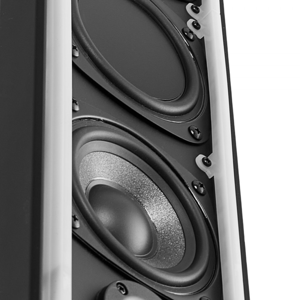 Soundbar VEVOR UTV z 4 głośnikami + 2 pasywnymi radiatorami 655 mm do wózków golfowych, quadów i łodzi, obsługuje Bluetooth, USB, AUX-IN i zdalne sterowanie RF, z wielokolorowym oświetleniem RGB, stopień ochrony IP65