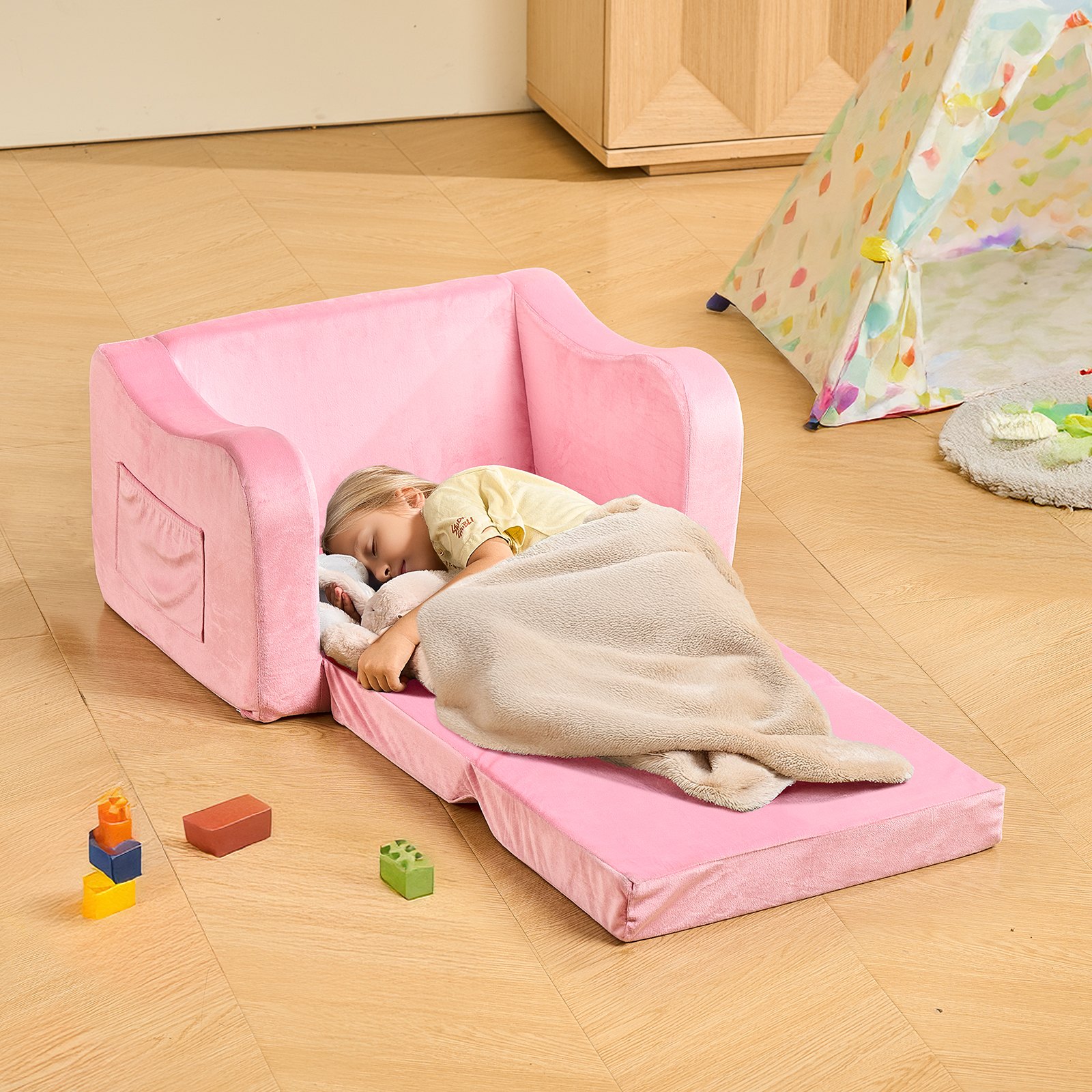 Sofa dziecięca VEVOR, fotel dziecięcy z gąbki 28D i krótkiego włosia z podłokietnikami, sofa dla malucha do czytania i zabawy, rozkładana sofa dziecięca do pokoju zabaw, sypialnia, różowy, rozmiar M (rozmiar)