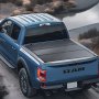 VEVOR Pokrywa skrzyni ładunkowej składana na trzy części, kompatybilna z modelami Ford F-250 F-350 Super Duty z lat 1999-2024, skrzynia ładunkowa Styleside 6,75' (81", 82"), pasuje do skrzyni ładunkowej o wymiarach 6,7' x 5,4'/6,8' x 5,6'