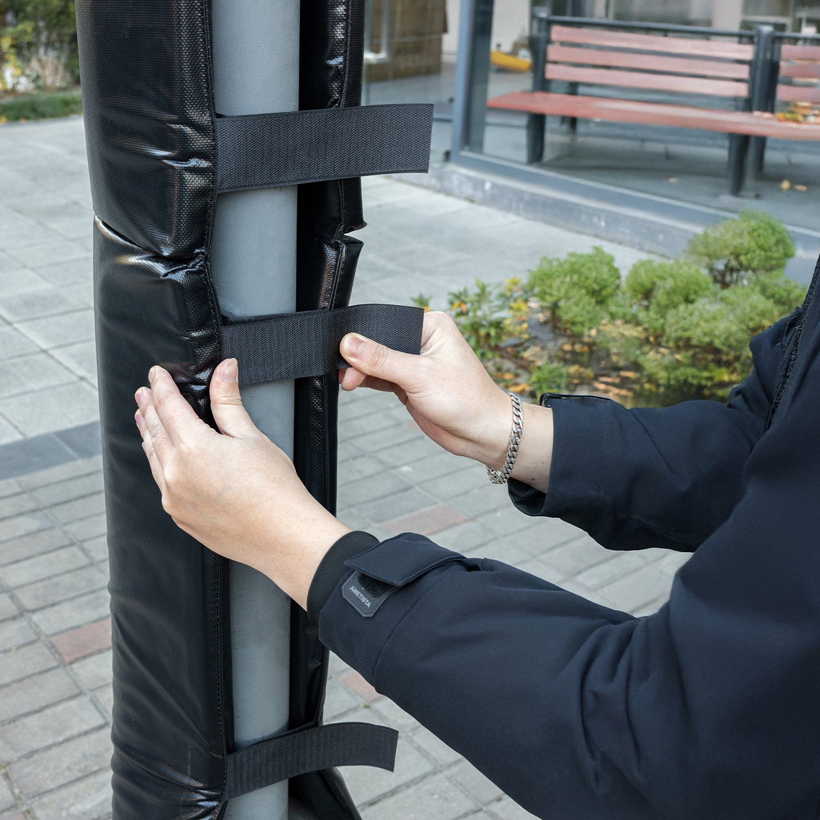 Ochraniacz do koszykówki VEVOR (wysokość 180 cm) Wyściółka kompatybilna z prętami kwadratowymi (40 x 40 do 115 x 115 mm) i prętami okrągłymi (średnica zewnętrzna 50-160 mm) Ochronna wyściółka do garażu piwnicznego