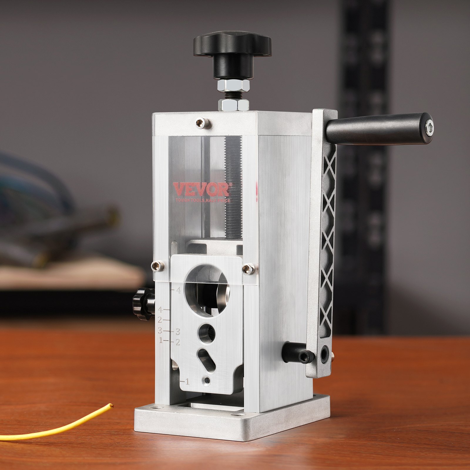 VEVOR Manual Wire Stripping Machine, 1.5mm-40mm Copper Stripper with Hand Crank or Drill Powered, Visible Stripping Depth Reference, Portable Aluminum Frame Wire Peeler for Scrap Copper Recycling