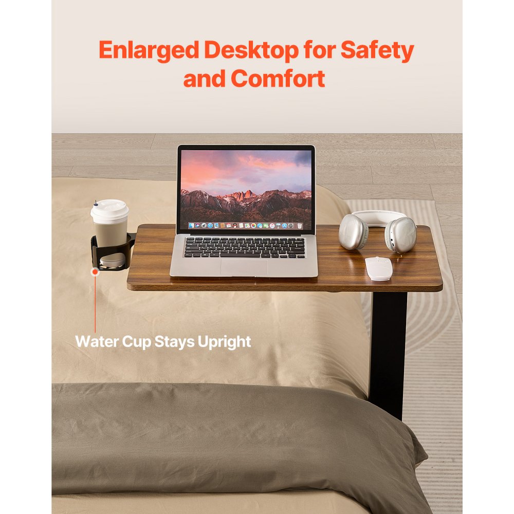 VEVOR Oversengbord, Mobilt Nattbord med 4 Hjul, Elektrisk Løfting med Oppgraderingsknapp, Rullende Laptopbord med Koppholder, Høydejusterbart Oversengbord for Hjem, Kontor, Studie, Tre + Svart