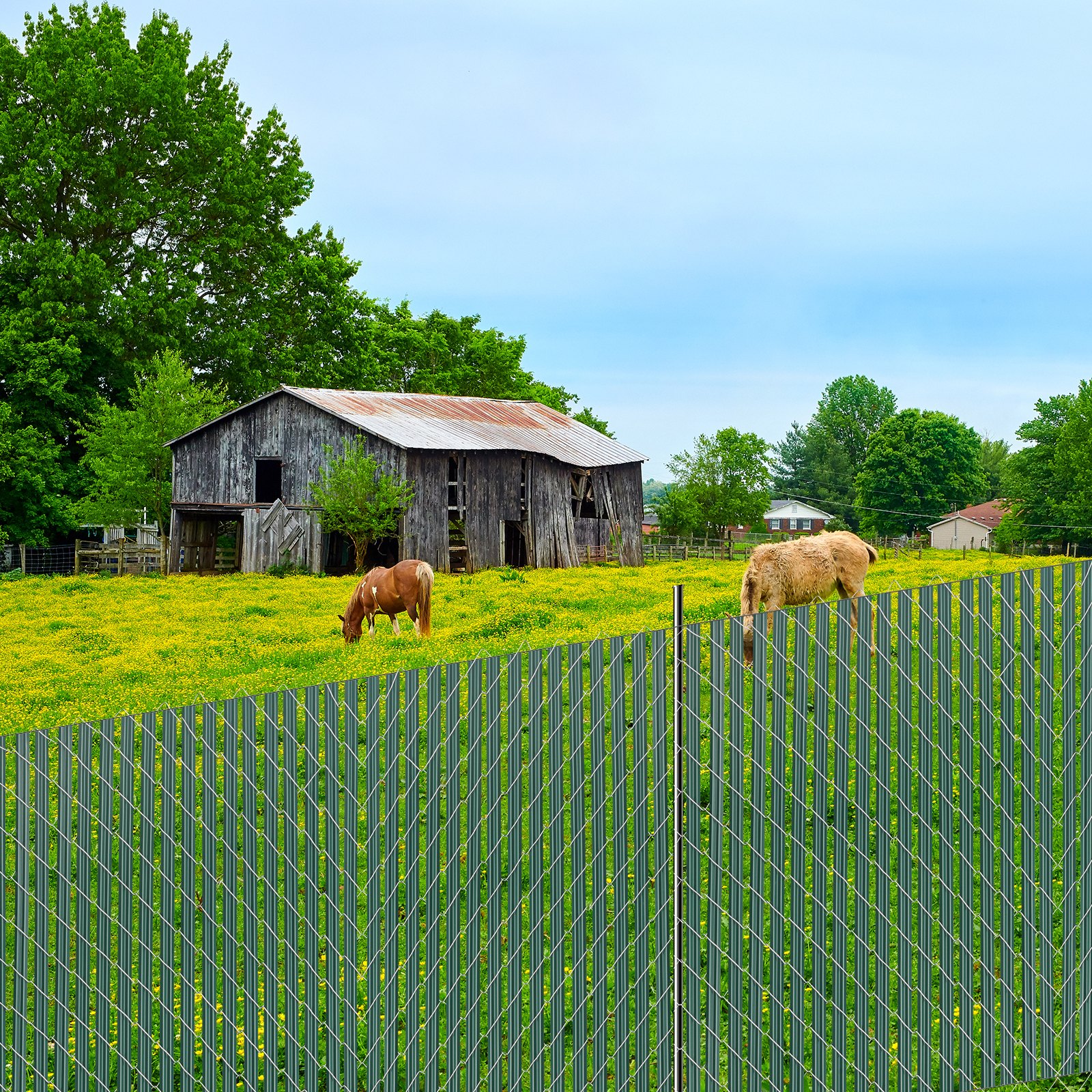 VEVOR Bottom Locking Privacy Slats, Single-Wall Vertical Bottom-Locking Slats for Chain-Link Fence, High-Density HDPE Chain Link Slats Ideally Fit 4' High Fence for Garden, Farm, Sports Field(Green)