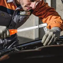 VEVOR Click Torque Wrench Set, 3/8 Inch Drive, 5-60 N.m / 3.7-44.3 lbf.ft, Dual-direction, 72-Tooth, ±3% High Precision, with Sockets, Bits, Extension Bar, Spark Plug Sockets, Adapter, Orange