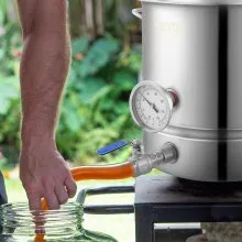 VEVOR Stainless Steel Kettle, 5 GALLON Brewing Pot, Tri Ply Bottom for Beer, Brew Kettle Pot, Home Brewing Supplies Includes Lid, Handle, Thermometer, Ball Valve Spigot, Filter, Filter Tray