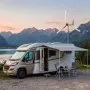 VEVOR 1500W 24V Wind Turbine Generator, 3-Blade Wind Turbine Kit with Wind/Solar Hybrid Controller, Efficient 3-Phase AC Permanent Wind Power Generator for RV Boat Home Farm (Tower Pole Not Included)