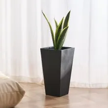 VEVOR Set of 2 Tall Outdoor Planters 22inch, Large Planters for Outdoor Indoor Plants, Black Front Porch Planters Flower Tree Plant Pots with Modern Design and Built-in Drainage