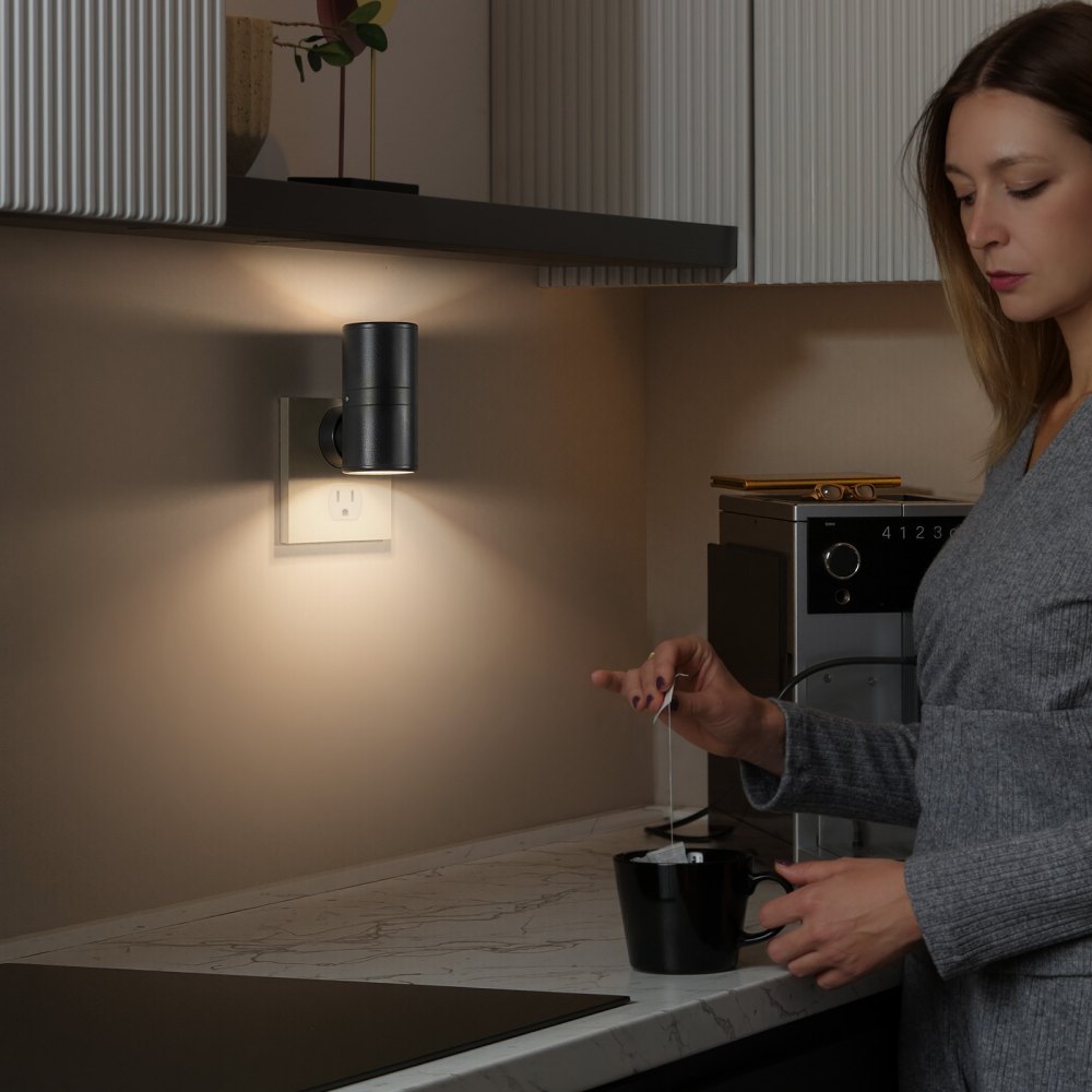 VEVOR LED Night Lights, 0-60LM Adjustable Brightness, Modern Night Lights Plug into Wall, Dusk to Dawn Sensor, 3000K Soft Warm White for Hallway Bathroom Stairway Bedroom, Black, 2 Pack