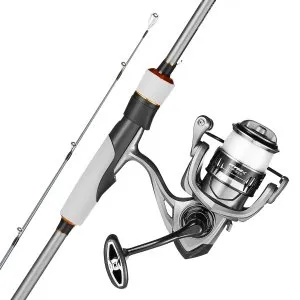 best medium weight saltwater fishing rod & reel Surf Beast Spinning Combos trout and flounder fishing techniques L.L.Bean Saltwater Spinning Rod and