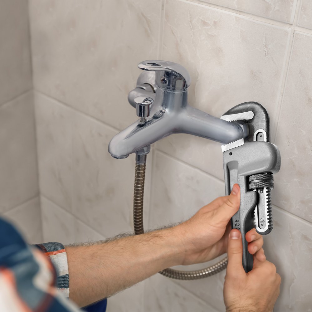 VEVOR 3-Piece Pipe Wrench Set, 245 & 320 & 457 mm Aluminum Straight Pipe Wrench, Adjustable Plumbing Wrench, with High Strength Jaw and Ergonomic Handle, Hangable Design, for Water Pipes, Automotive Repairs