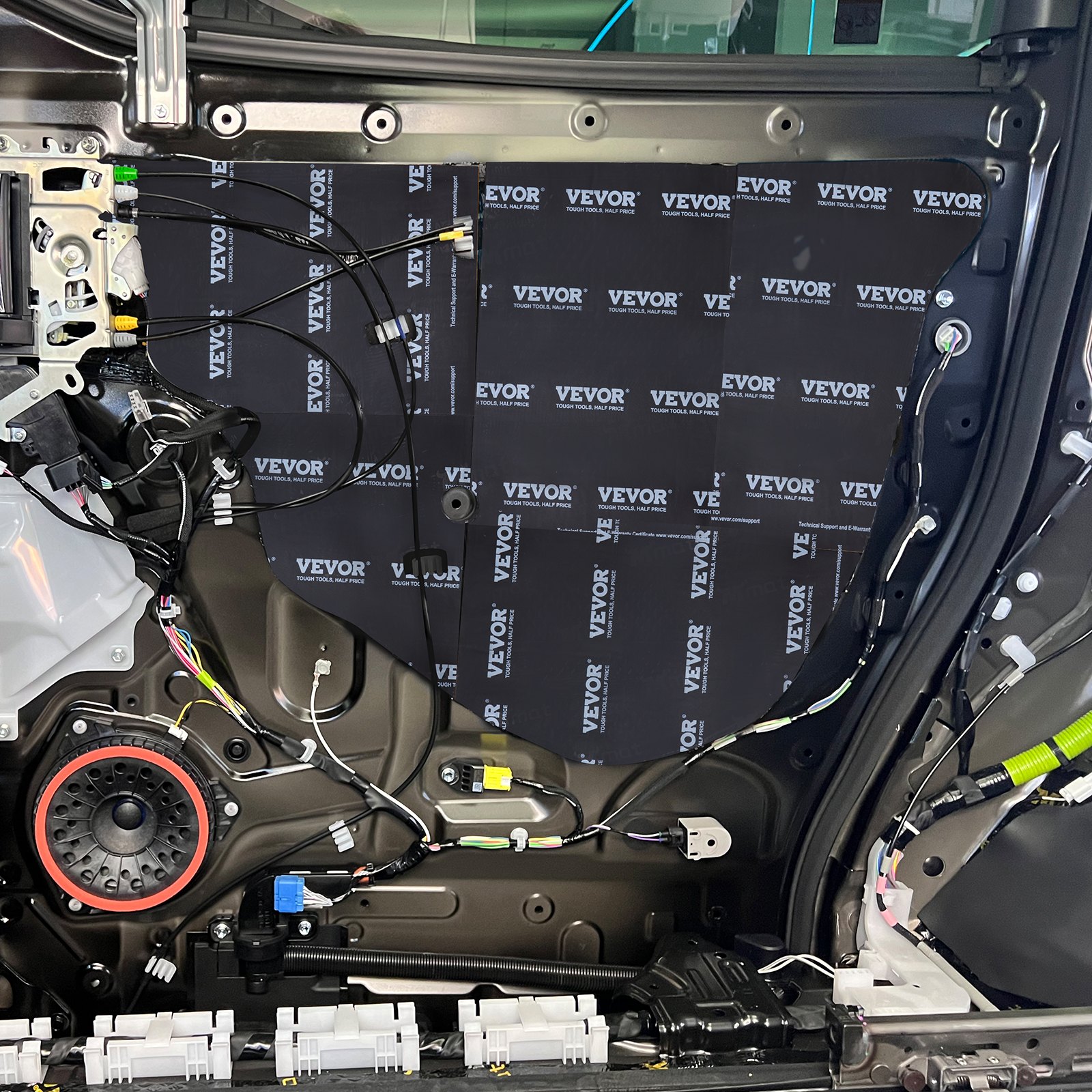 VEVOR Car Sound Deadening Mat, 200 mil 25 sqft Car Sound Dampening Material, Butyl Automotive Sound Deadener, Noise Insulation and Vibration Dampening Material for Car