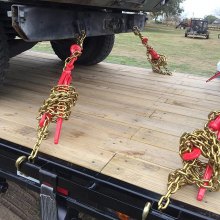 VEVOR Chain Load Binder, 8 mm Tie Down Kit with 3 Ton Working Load Capacity and Two Grab Hooks, Includes (4) Ratchet Binders - (4) 6.4 m Grade 80 Chains, Transport Load Package for Hauling, Towing