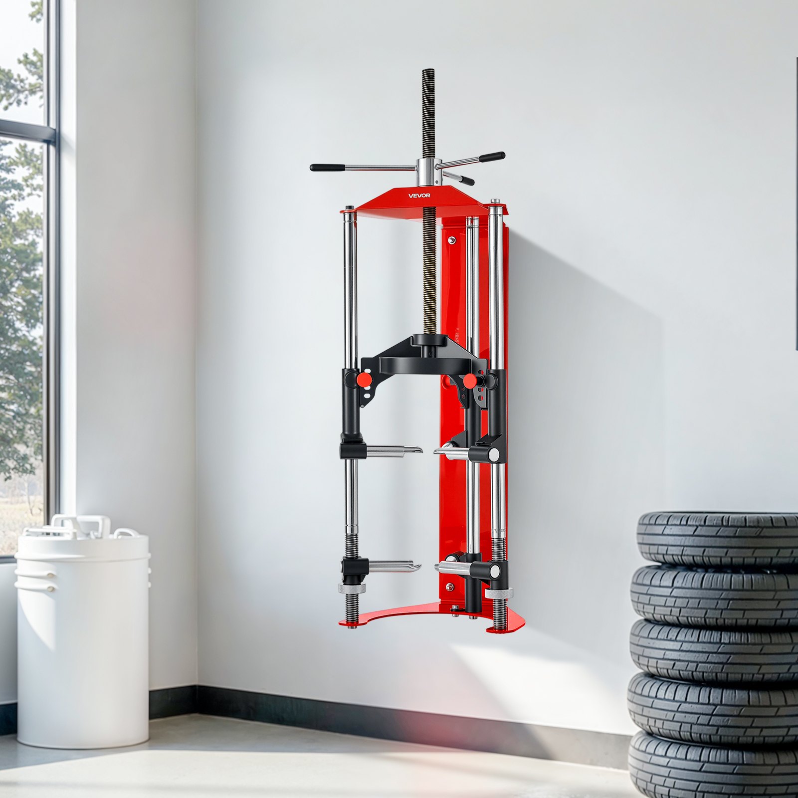 VEVOR Stahovací mechanismus pružin tlumičů, 4stupňové nastavení, s univerzálními možnostmi montáže a víceúčelovými háky pro stlačování vinutých pružin do hmotnosti 1366 kg, vhodný pro SUV, nákladní vozy a pickupy.