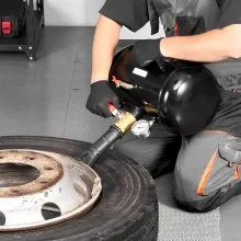 VEVOR Air Tire Bead Seater, 5 Gal / 18.9 L, Heavy Duty Tire Bead Blaster Tool, 87-116 PSI Operating Pressure, Air Trigger Seating Inflator for Pickup, Truck, ATV, Jeep, Van, Lawn Tractor, RV, Black