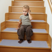 VEVOR schodiskové nášľapy, protišmykový koberec na schody 8" x 30", vnútorný behúň na drevené schodíky, protišmykové kobercové koberce podložky pre deti starších a psov, 15 ks, sivá