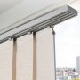 Persianas de panel VEVOR, riel extensible de 115 cm a 218 cm de ancho, cortinas de panel recortables de hasta 244 cm de alto, persianas de panel vertical ajustables para puertas correderas, puertas de patio y separadores de ambientes, color marrón claro