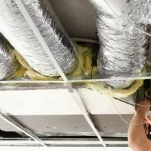 VEVOR Dryer Vent Hose, 127MM Insulated Flexible Duct 7.62M Long with 2 Duct Clamps, Heavy-Duty Three Layer Protection for HVAC Heating Cooling Ventilation and Exhaust, R-4.2 Flame Resistance Value