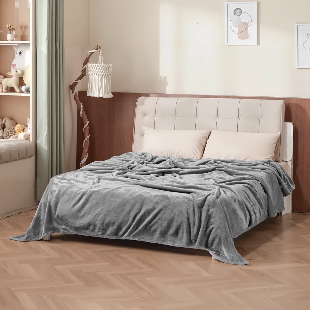 VEVOR King Size Blanket, 108 x 90 inches, Lightweight and Fuzzy Throw Blanket for Bed, Cozy Grey King Blanket for All Season, Warm Plush Machine Washable Bedding, Grey