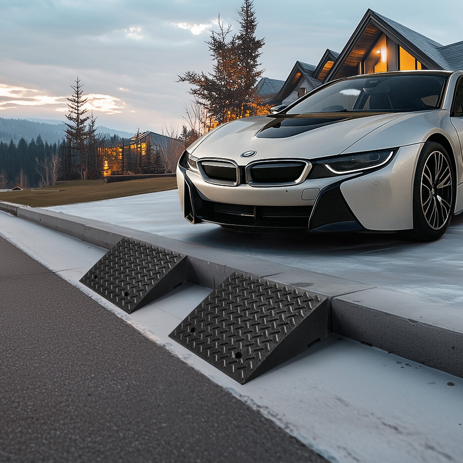 VEVOR Driveway Curb Ramp, 3.175 Tons Load Capacity, 17.8 cm Rise Height Heavy Duty Curbside Bridge Ramp with Drainage Tank for Wheelchairs, Strollers, Motorcycles, Cars, Lawn Mowers & Trailers, 2 Pack