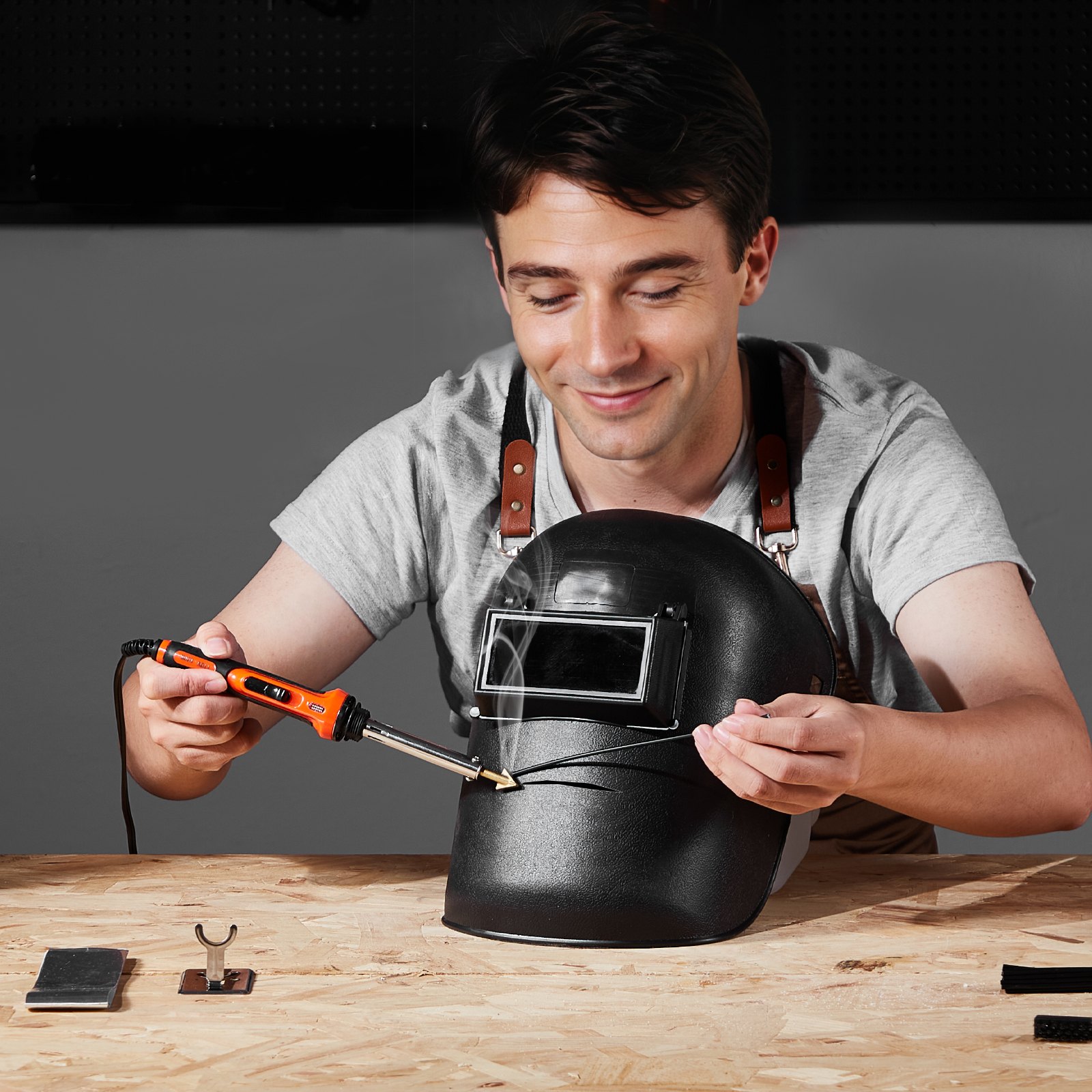 VEVOR Plastic Welder Kit Deluxe, 100W Plastic Welding Gun + 60 W/100W Soldering Iron, Professional Plastic Repair Welding Tool with 1000PCS Hot Staples & 60 Rods for Car Bumper Kayak Electronics Toys