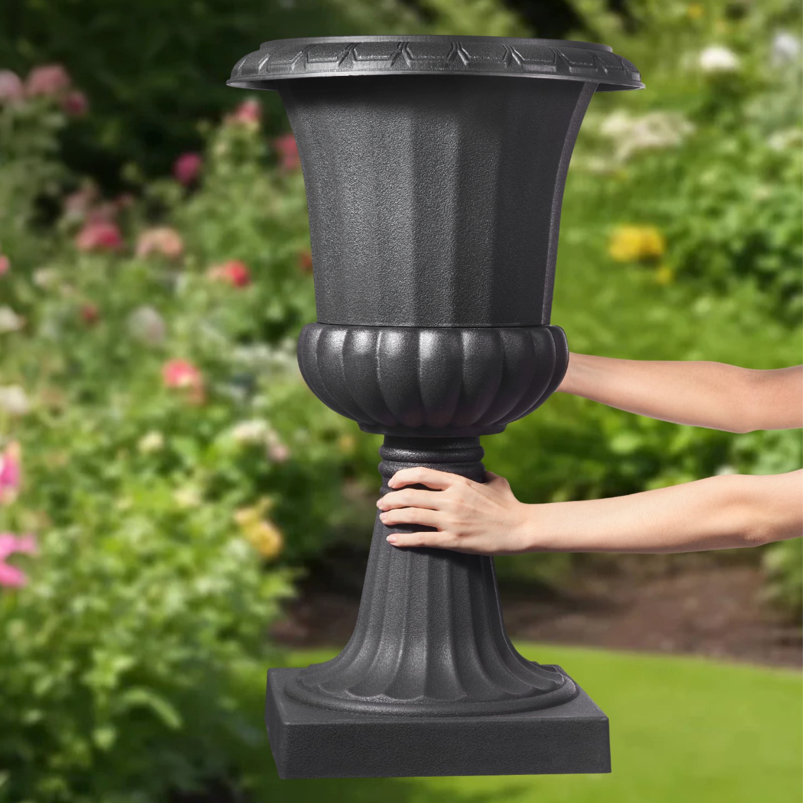 VEVOR Plastic Urn Planters, 40 x 67 cm, 2 Pack Black Classic Flower Pots Front Porch Planters, Indoor & Outdoor Vase for Wedding, Party, Event, Home, Stage, Garden, Balcony, Patio Decoration