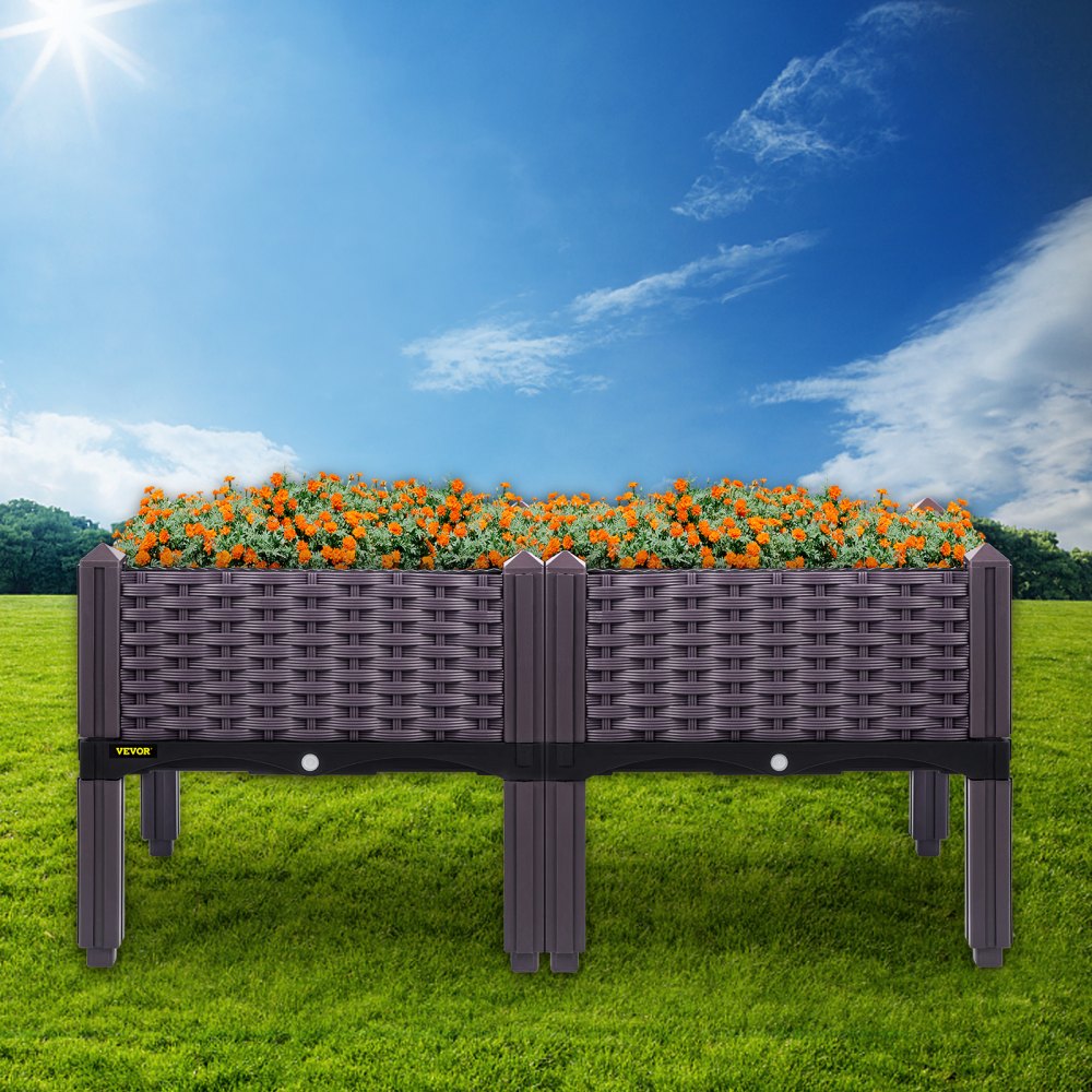VEVOR Cama de jardín elevada de plástico, 2 unidades de macetero, 9.1 pulgadas de alto, autorriego elevado con patas para flores, verduras, frutas, hierbas, uso interior/exterior, ratán realista marrón