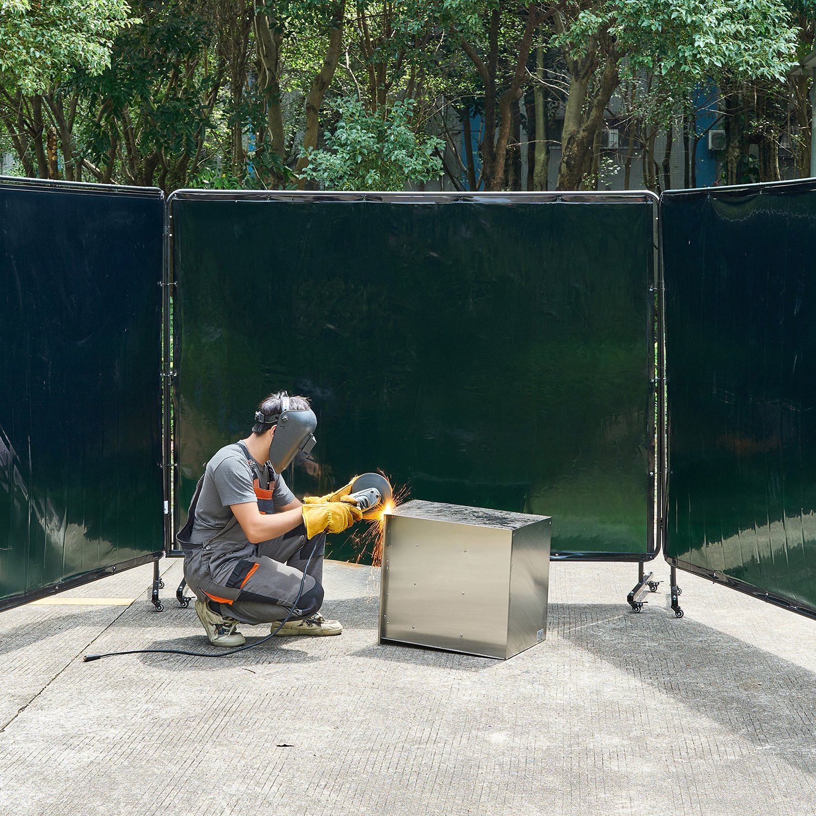 VEVOR Welding Screen with Frame, 3-Panel 6 x 8 FT Welding Curtain Screen, Flame-Resistant Vinyl Safety Protection Screens with 12 Wheels & 6-Level UV Protection for Workshop/Industrial Use, Dark Green